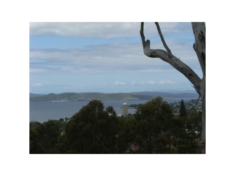 2/57B Liverpool Cres, West Hobart TAS 7000