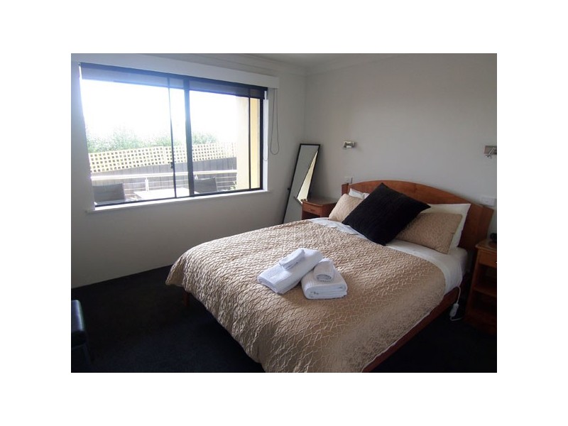 2/19 Whelan Crescent, West Hobart TAS 7000