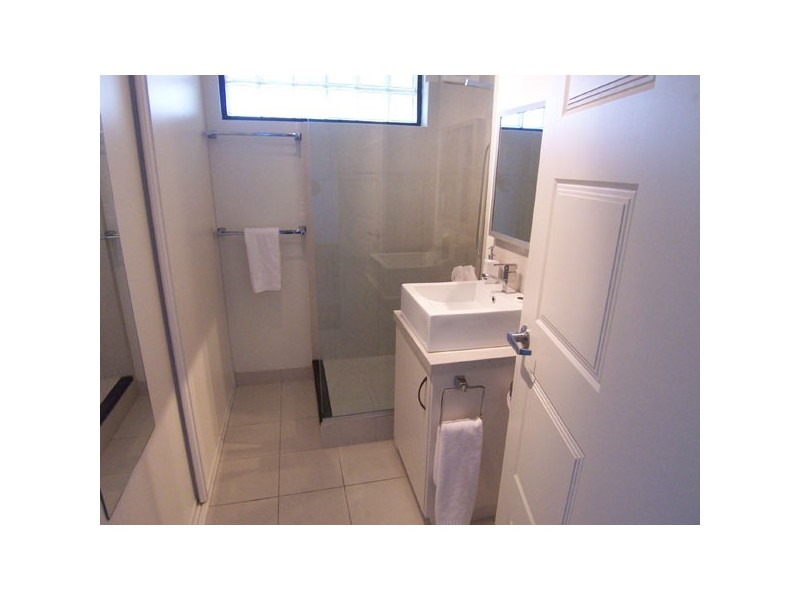 2/19 Whelan Crescent, West Hobart TAS 7000