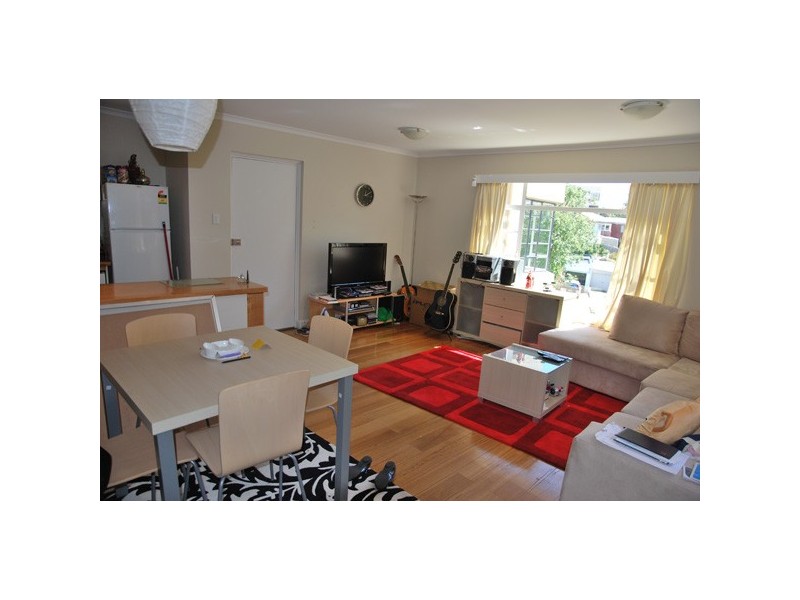 10 Lyndhurst Avenue, North Hobart TAS 7000