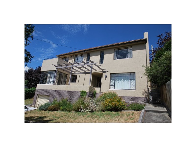 10 Lyndhurst Avenue, North Hobart TAS 7000