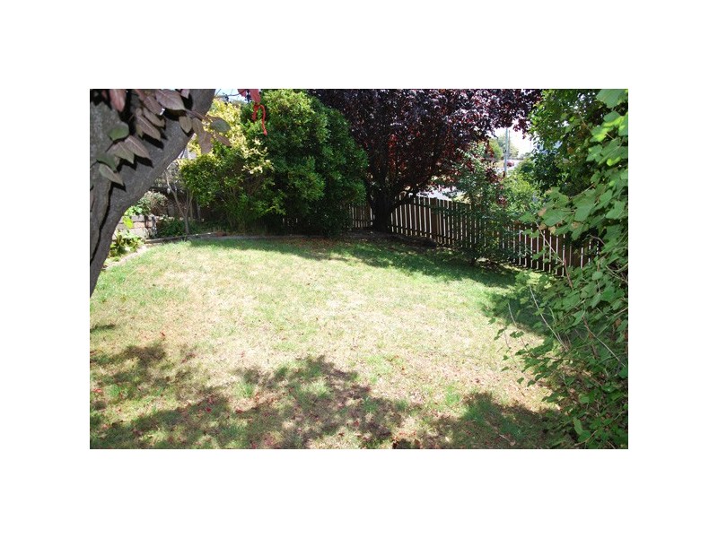 10 Lyndhurst Avenue, North Hobart TAS 7000