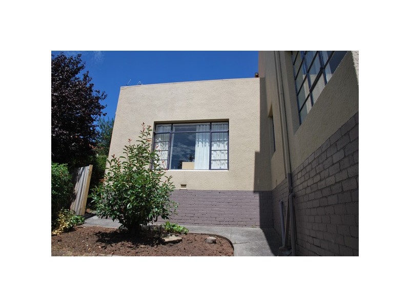 10 Lyndhurst Avenue, North Hobart TAS 7000