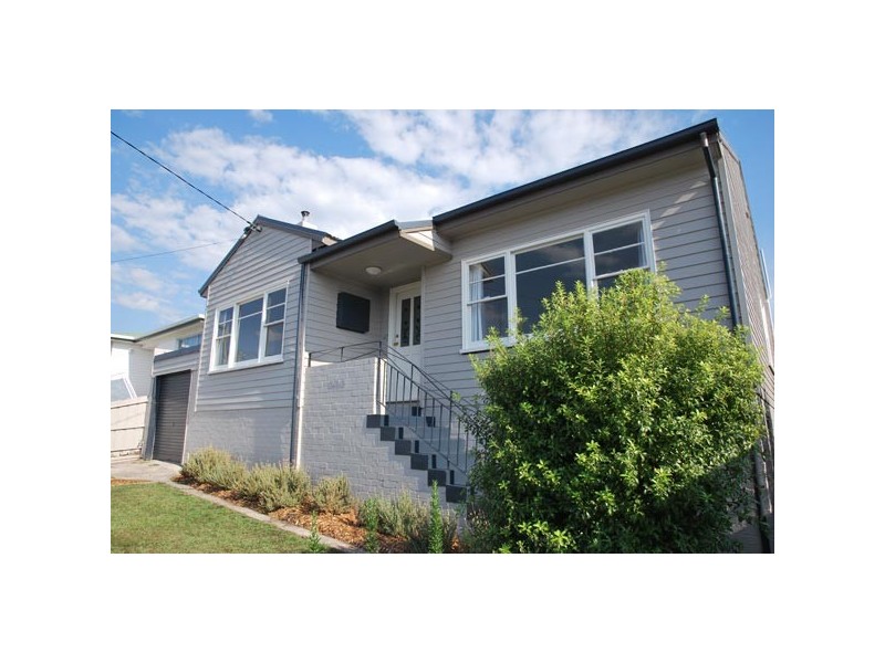 1 Girvan Avenue, New Town TAS 7008