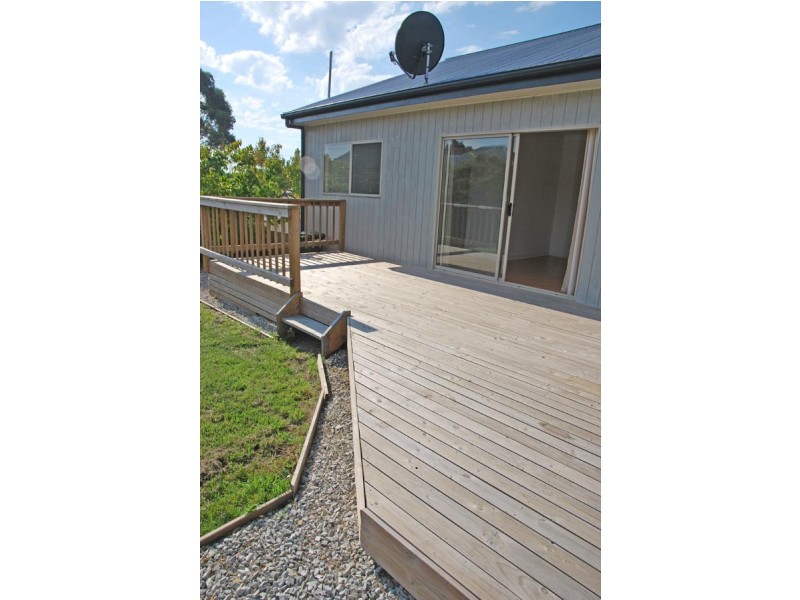 1 Girvan Avenue, New Town TAS 7008