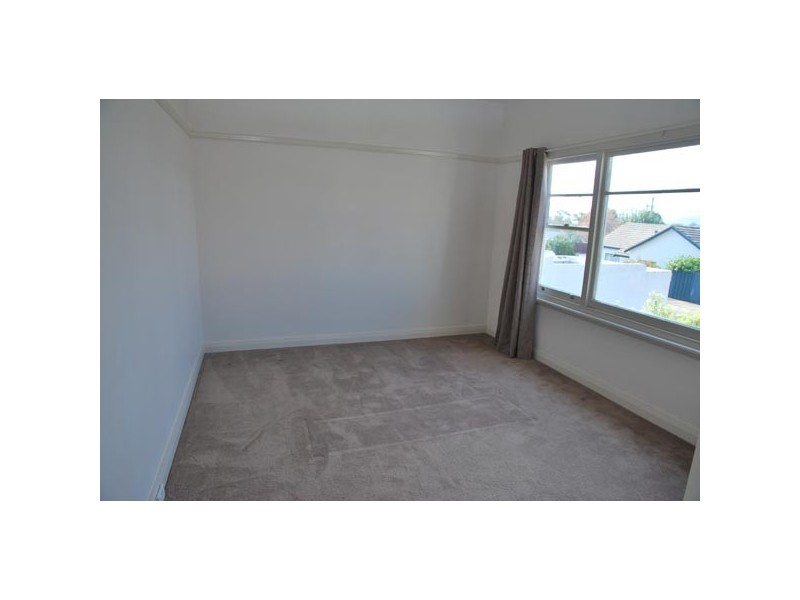 1 Girvan Avenue, New Town TAS 7008