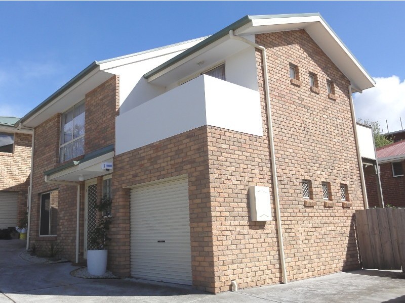 2/64 Regent Street, Sandy Bay TAS 7005