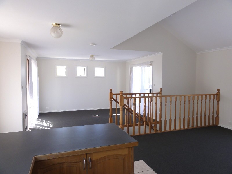 2/64 Regent Street, Sandy Bay TAS 7005