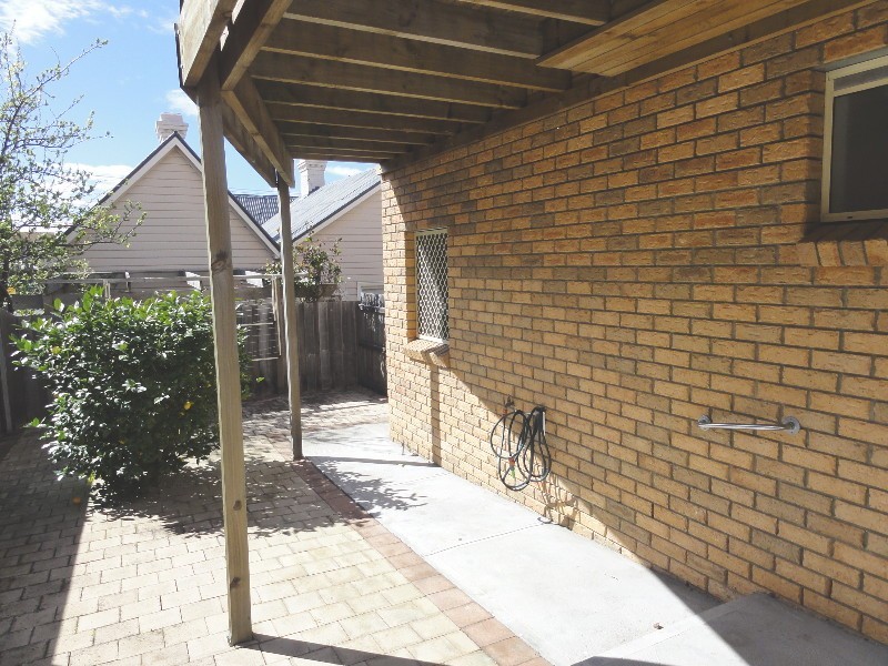 2/64 Regent Street, Sandy Bay TAS 7005