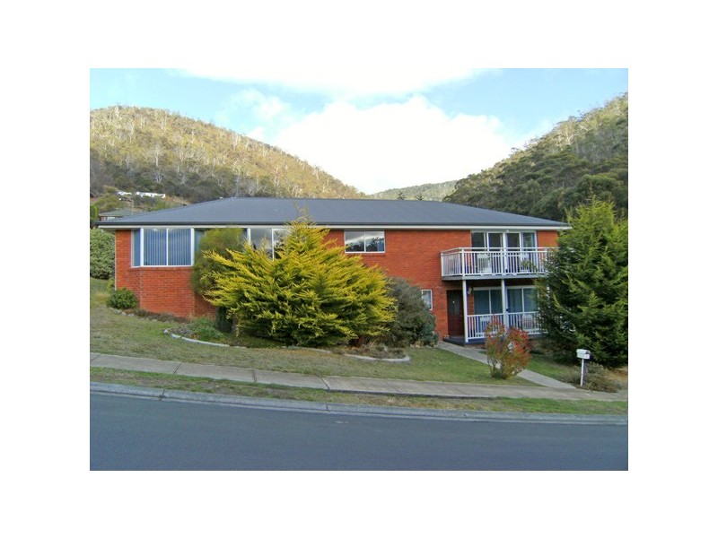 4 Nielson Drive, Montrose TAS 7010