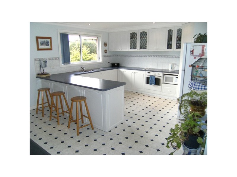 4 Nielson Drive, Montrose TAS 7010