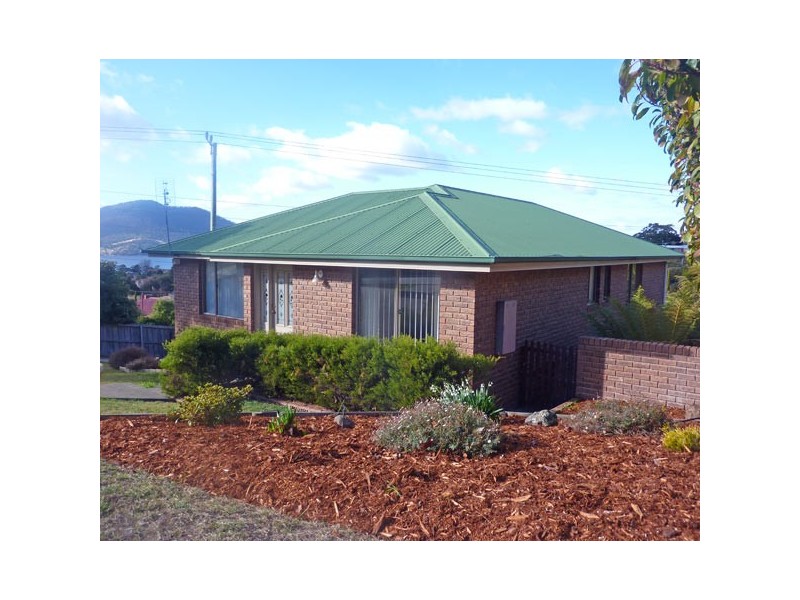1  Taylor Court, Rosetta TAS 7010
