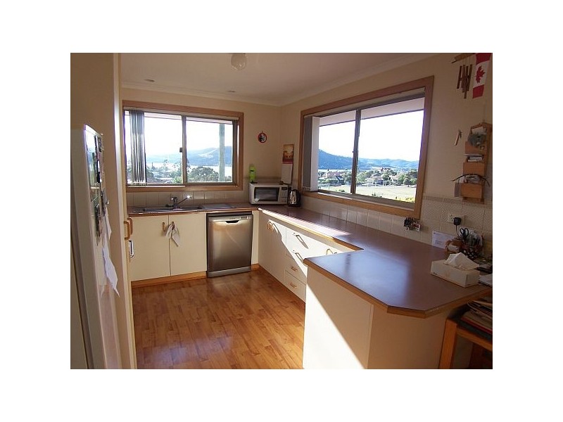 1  Taylor Court, Rosetta TAS 7010