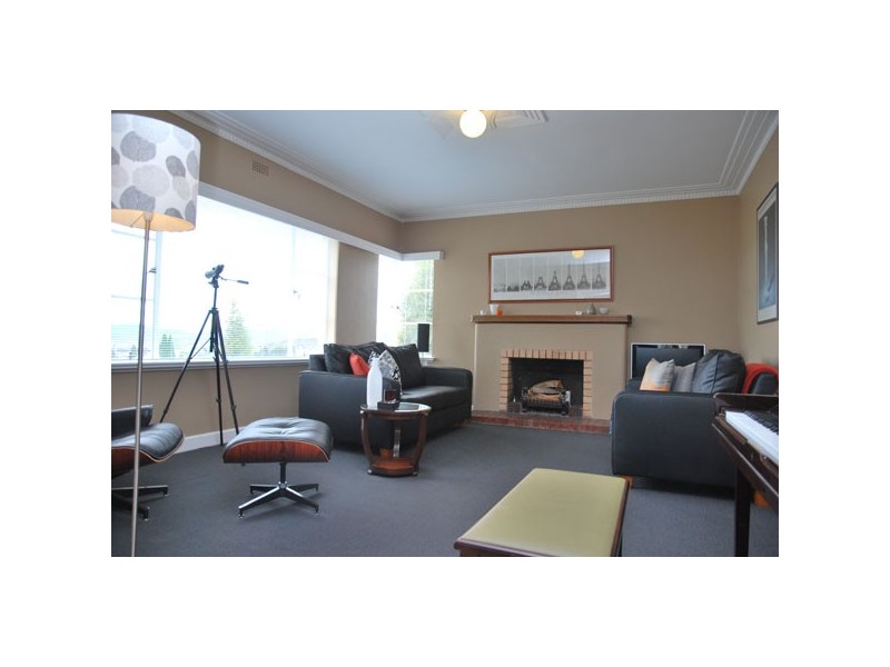 72 Augusta Rd, Lenah Valley TAS 7008