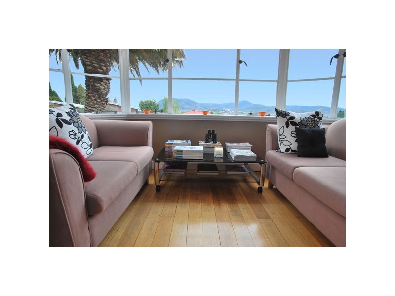 72 Augusta Rd, Lenah Valley TAS 7008