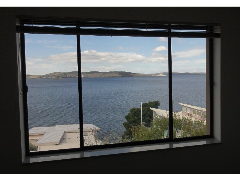 2/806 Sandy Bay Road, Sandy Bay TAS 7005