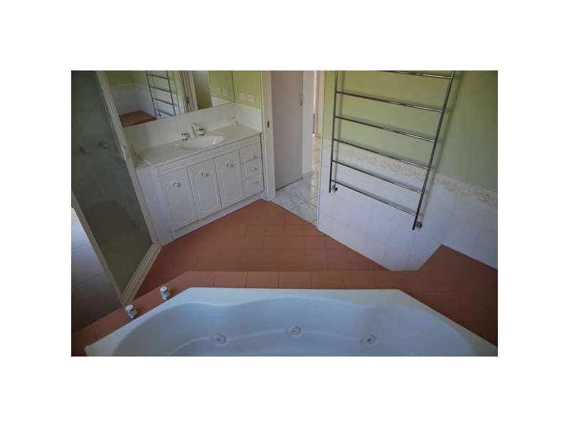 7 Ruth Drive, Lenah Valley TAS 7008