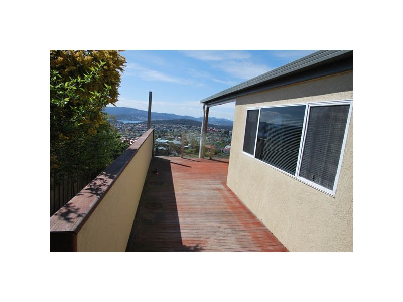 7 Ruth Drive, Lenah Valley TAS 7008