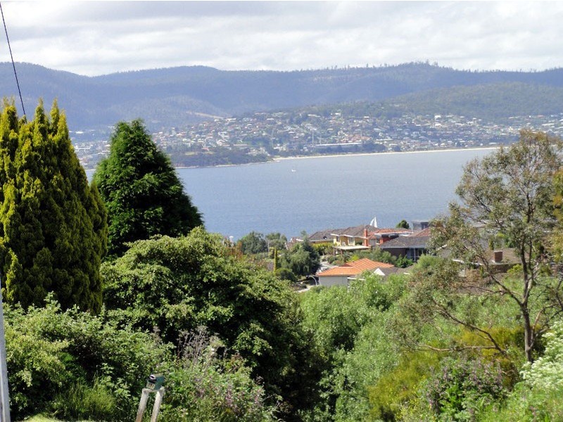 1/322 Churchill Avenue, Sandy Bay TAS 7005