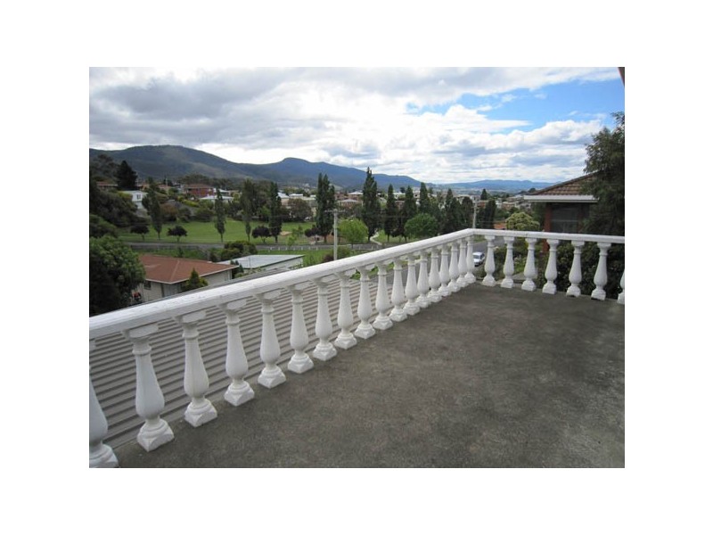 15 Winbourne Road, West Moonah TAS 7009