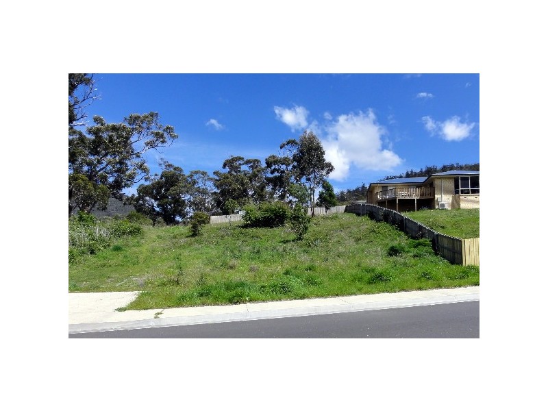 16 Boondar Street, Chigwell TAS 7011