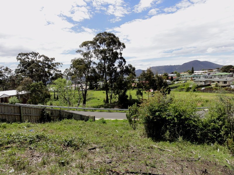 16 Boondar Street, Chigwell TAS 7011