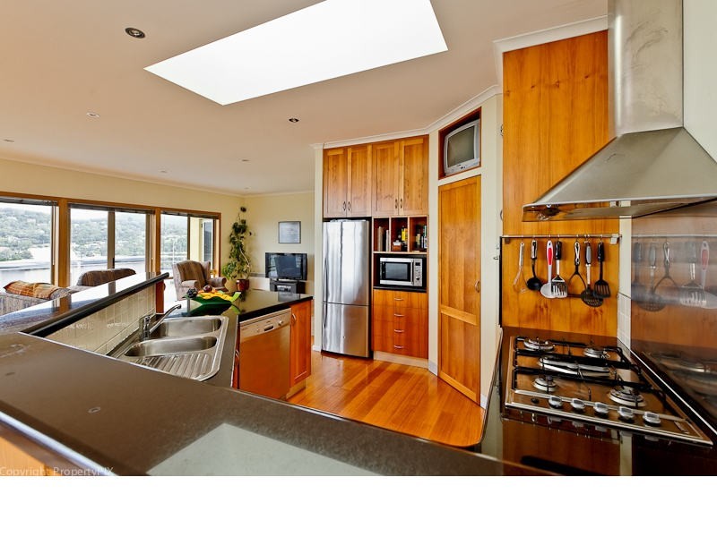 4 Thelma Drive, West Hobart TAS 7000