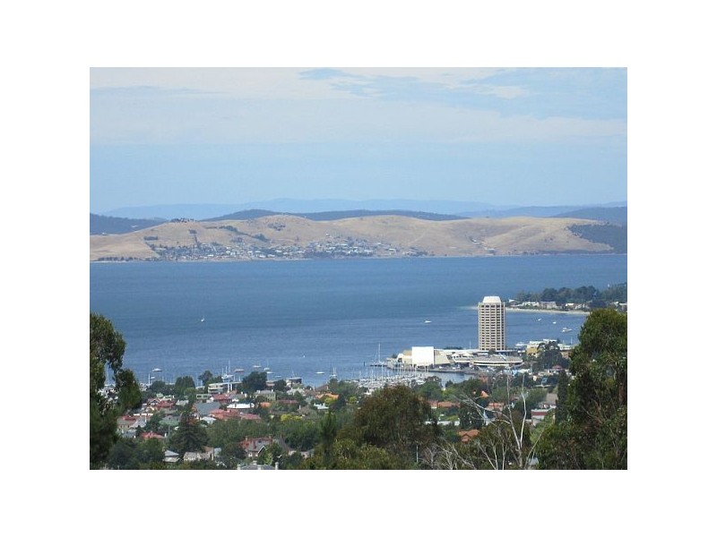 4 Thelma Drive, West Hobart TAS 7000