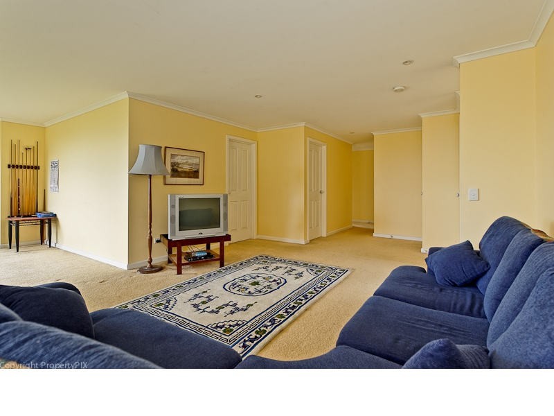 4 Thelma Drive, West Hobart TAS 7000