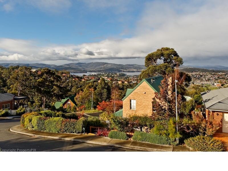 16 Firth Road, Lenah Valley TAS 7008