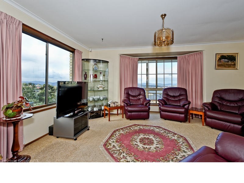 16 Firth Road, Lenah Valley TAS 7008