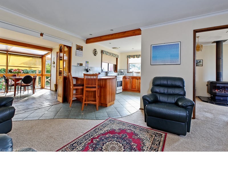 16 Firth Road, Lenah Valley TAS 7008