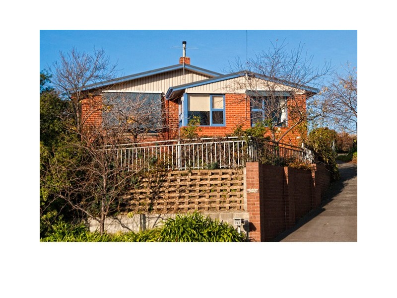 542 Churchill Avenue, Sandy Bay TAS 7005