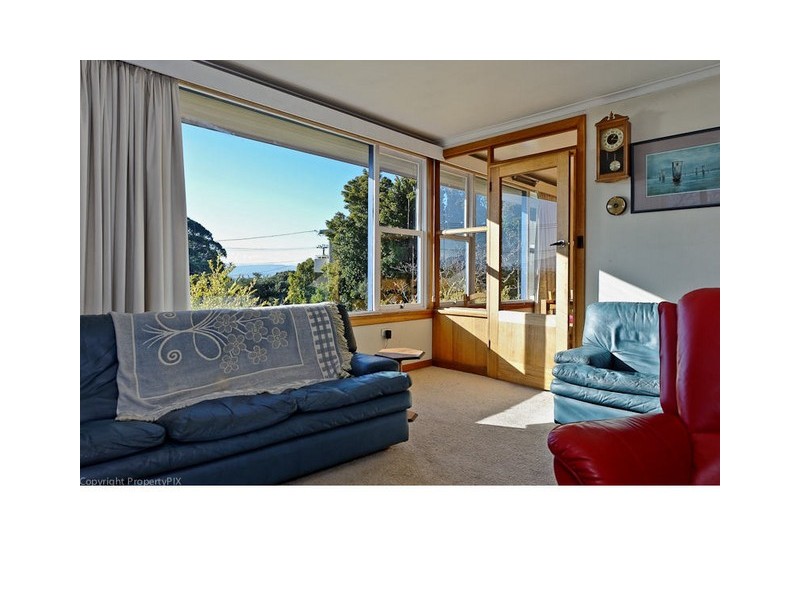 542 Churchill Avenue, Sandy Bay TAS 7005