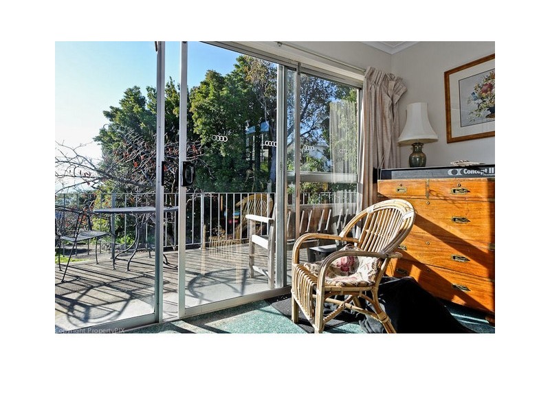 542 Churchill Avenue, Sandy Bay TAS 7005