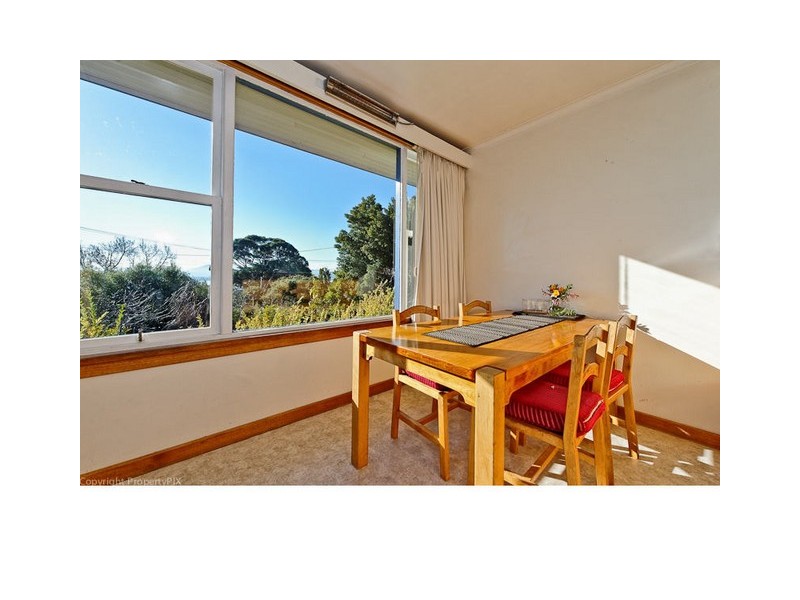 542 Churchill Avenue, Sandy Bay TAS 7005