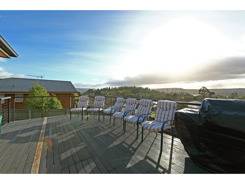 21 Elmac Crescent, Austins Ferry TAS 7011