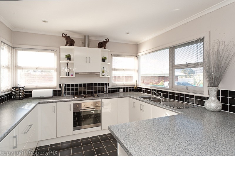 4  Redfern Place, Claremont TAS 7011