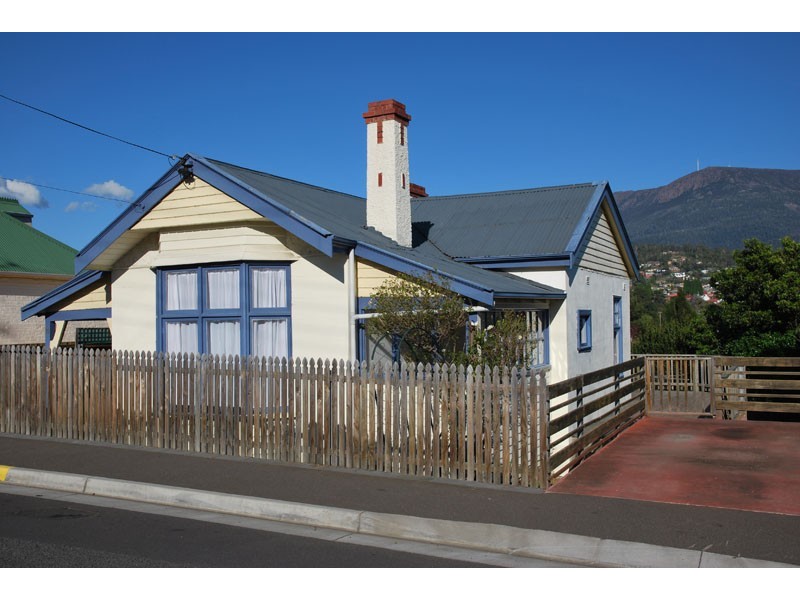 10 Pirie Street, New Town TAS 7008