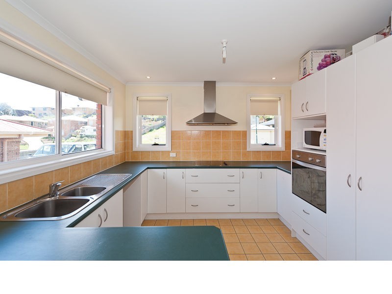 105 Sunshine Road, Austins Ferry TAS 7011