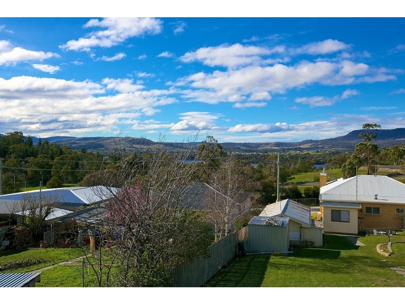 21 Elmac Crescent, Austins Ferry TAS 7011