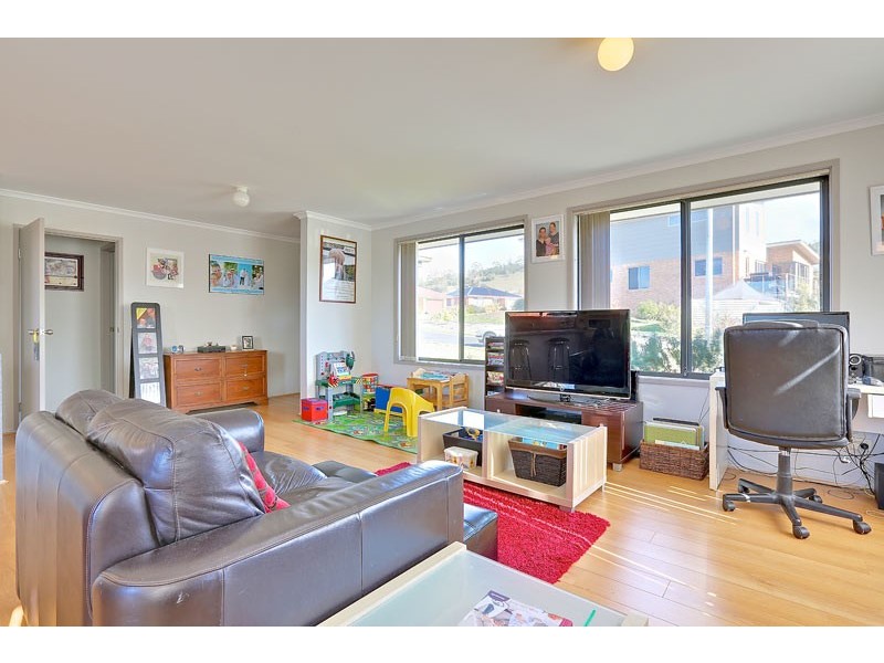 21 Elmac Crescent, Austins Ferry TAS 7011