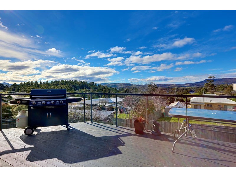 21 Elmac Crescent, Austins Ferry TAS 7011