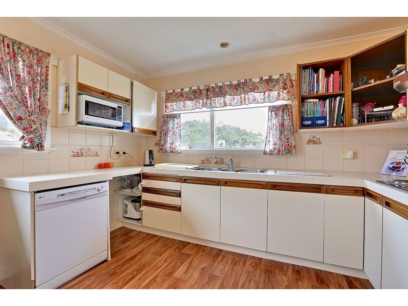 6 Oakbank Avenue, Montrose TAS 7010