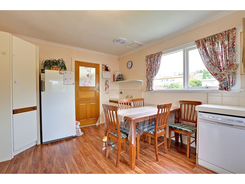 6 Oakbank Avenue, Montrose TAS 7010