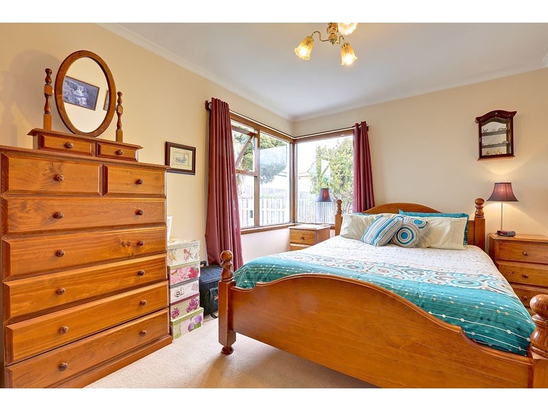 6 Oakbank Avenue, Montrose TAS 7010