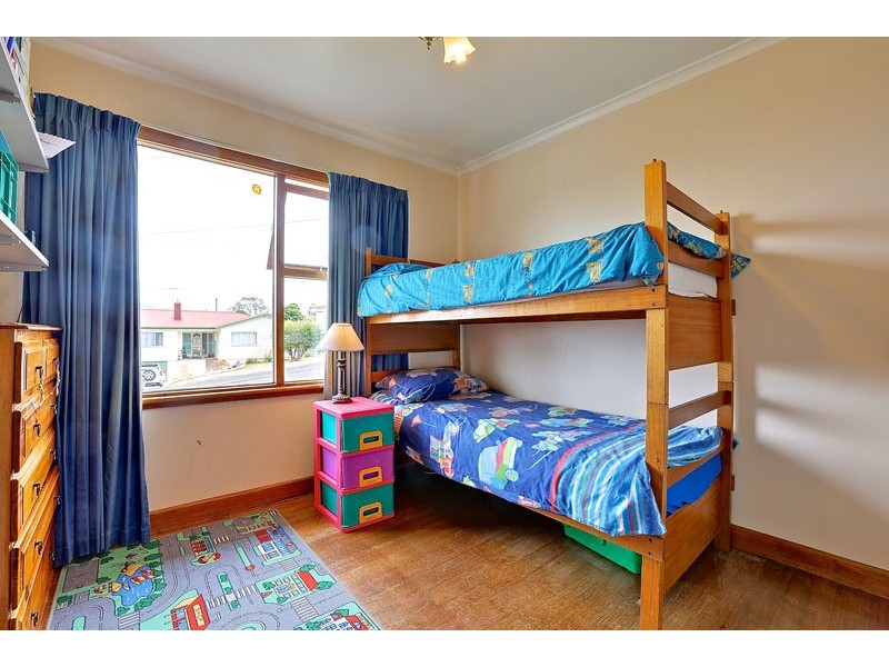 6 Oakbank Avenue, Montrose TAS 7010