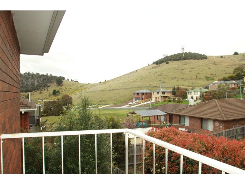 2/126 Marys Hope Road, Rosetta TAS 7010