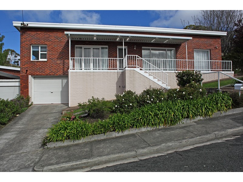 1/1 Richmond Parade, Sandy Bay TAS 7005