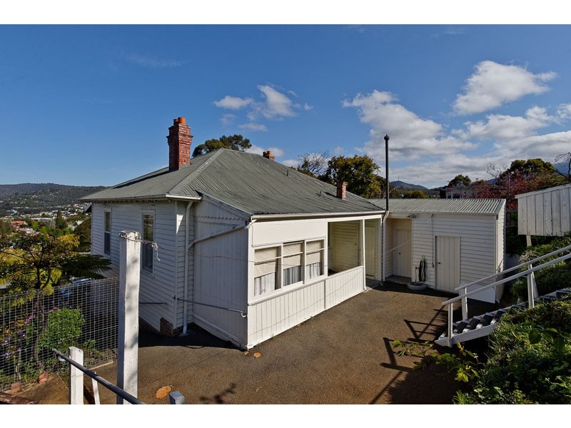 20 Liverpool Cres, West Hobart TAS 7000
